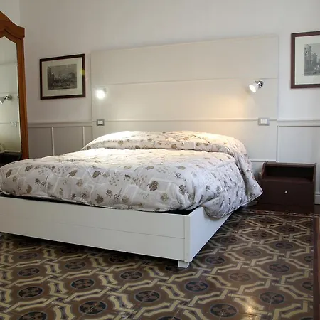 Apartament Max *