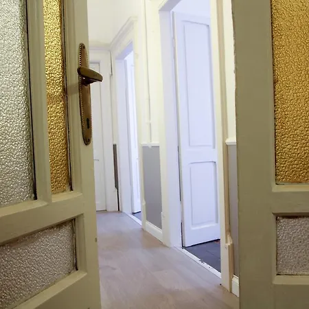Max Apartment